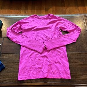 Lululemon swiftly running shirt